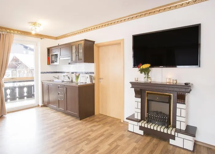 Golden Gapa Central Family Apartment 8